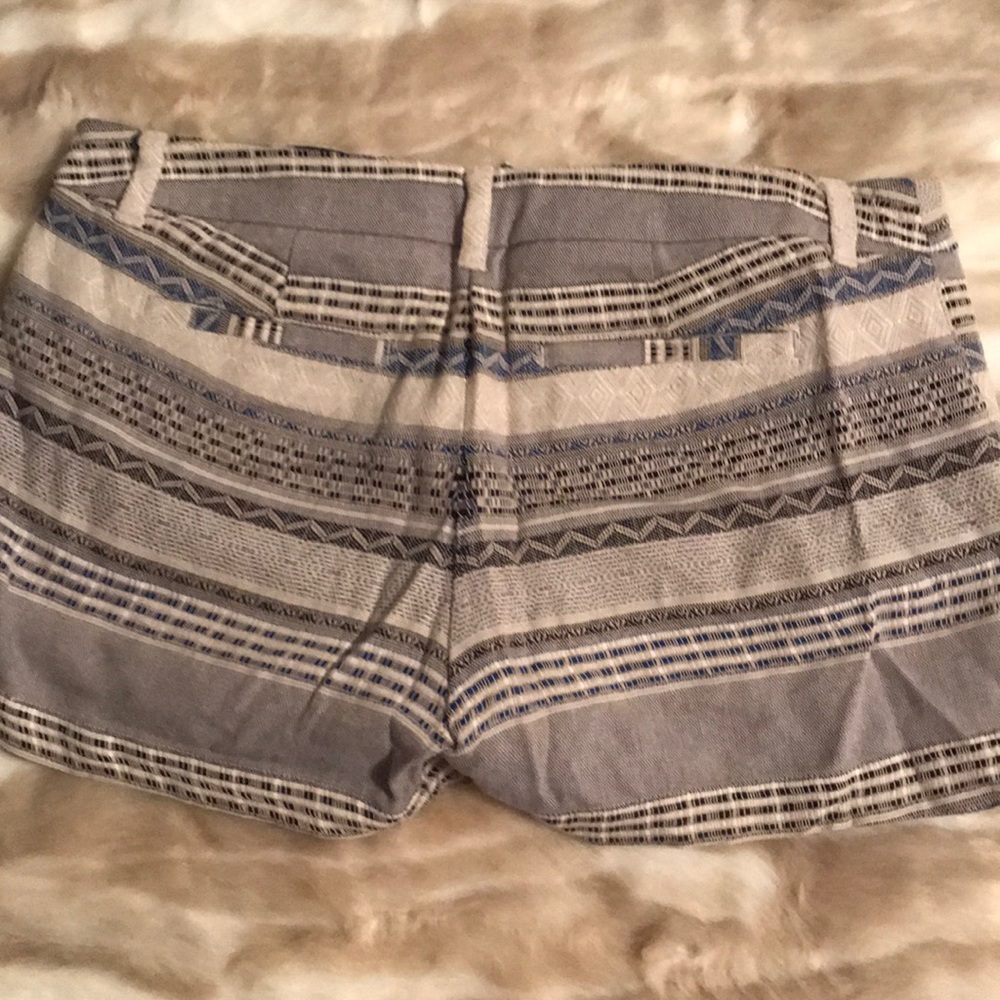**3/$15**  Aztec pattern shorts - Picture 3 of 4